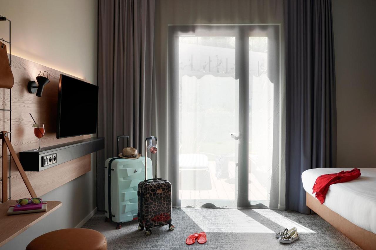 Moxy Sophia Antipolis Ξενοδοχείο Biot Εξωτερικό φωτογραφία