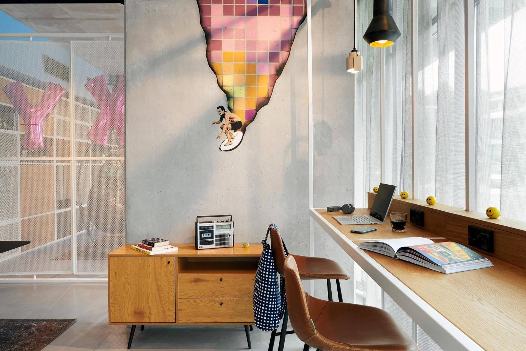 Moxy Sophia Antipolis Ξενοδοχείο Biot Εξωτερικό φωτογραφία